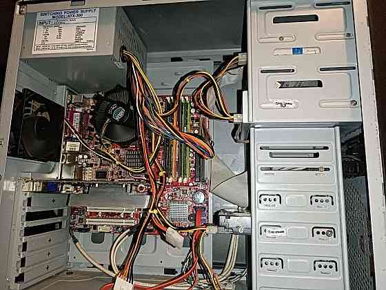 Старый системный блок + 2 монитора + клавиатура Донецк
