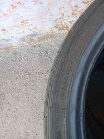 Продаю комплект резины 215 40 18 Донецк