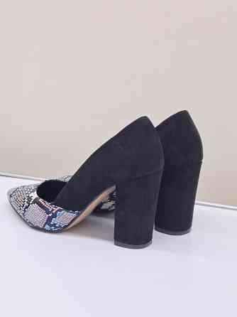 Туфли женские 39 кожзам толстый каблук принт змеи Донецк