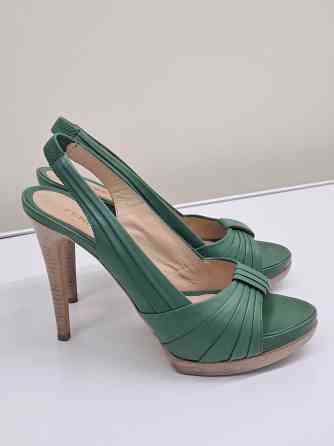 Босоножки женские 39 Fendi оригинал зеленые Донецк