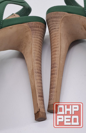 Босоножки женские 39 Fendi оригинал зеленые Донецк - изображение 8