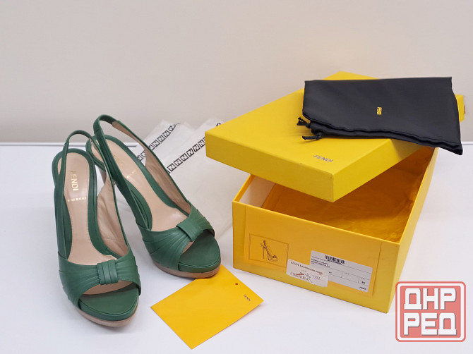 Босоножки женские 39 Fendi оригинал зеленые Донецк - изображение 4