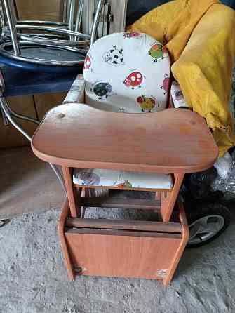 Продам Коляску детская и столик для кормления Макеевка