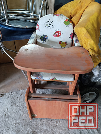 Продам Коляску детская и столик для кормления Макеевка - изображение 2