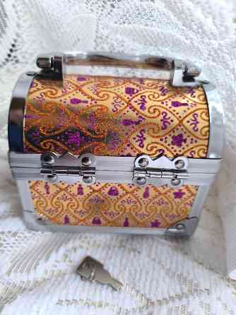 Сундучок б/у для бижутерии и украшений Донецк