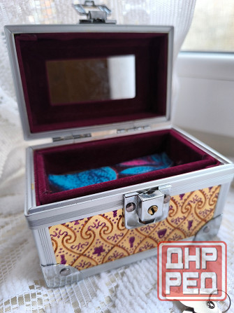 Сундучок б/у для бижутерии и украшений Донецк - изображение 4
