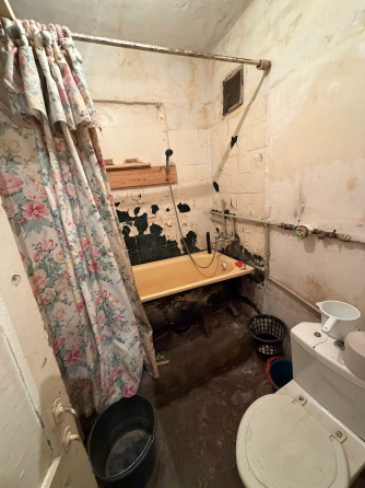 Продам 2х ком квартиру Макеевка Советский п Шахты 21 , 2 квартал Макеевка