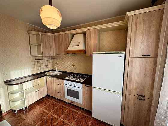 Сдаётся двухкомнатная квартира Буденновский район, площадь Буденного. Донецк