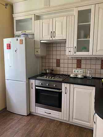 Сдаем свою двухкомнатную квартиру на длит срок. 54м.кв. Донецк, Цветочный, Заперевальная. Донецк