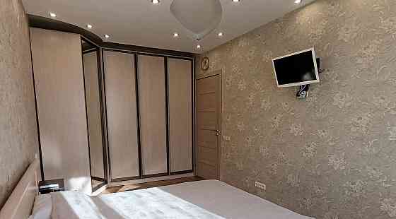 Сдам 2х комнатную квартиру в Ворошиловском районе на длительный период Донецк