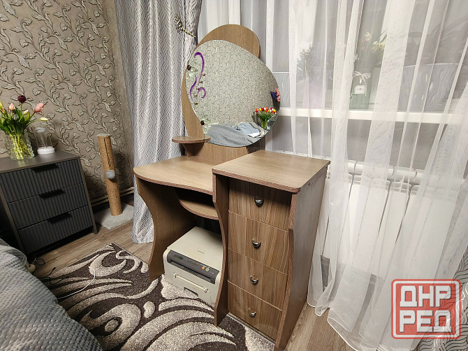 Продам туалетный столик Макеевка - изображение 2