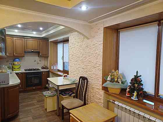 Продам 3-х комнатную квартиру, пр. Ильича, Грузия Донецк