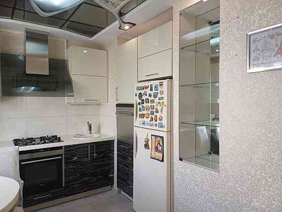 Продам 3 к квартиру с дизайнерским ремонтом в Калининском районе! Донецк