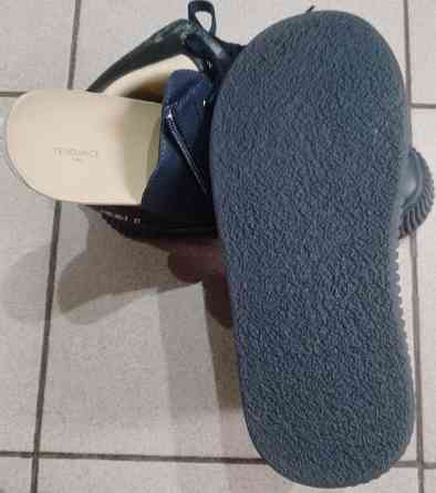 Продаются женские ботинки Луганск