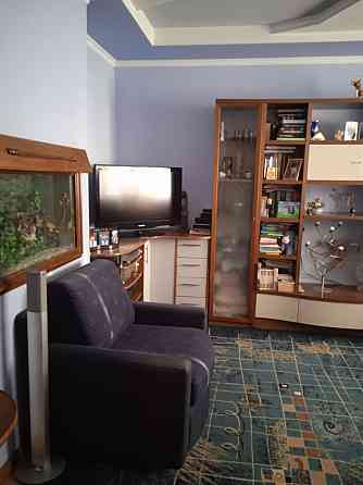 Продам 3х комн кв в центре города ул.Артема рядом с гостиницей «Централь» Донецк