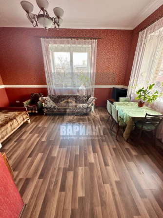 Продажа частного, двухуровневого дома, с собственным прудом на приватизированном земельном участке Макеевка