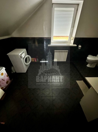 Продажа частного, двухуровневого дома, с собственным прудом на приватизированном земельном участке Макеевка