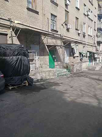 в продаже от собственника крупная квартира в самом центре города Донецк