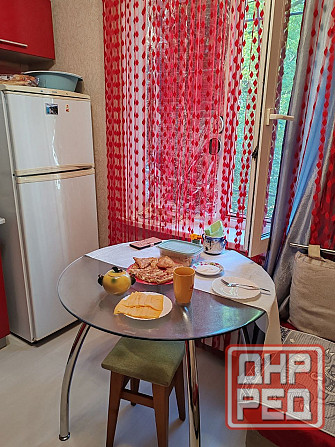 Продам 1- комнатную квартиру " чешский проект" ул. Артема, с ремонтом и мебелью. Донецк - изображение 5