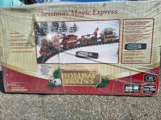 Детская железная дорога Christmas Magic Express. Цена снижена Донецк