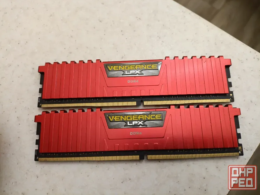 Комплект Corsair DDR4 8Gb для компьютера Макеевка - изображение 2