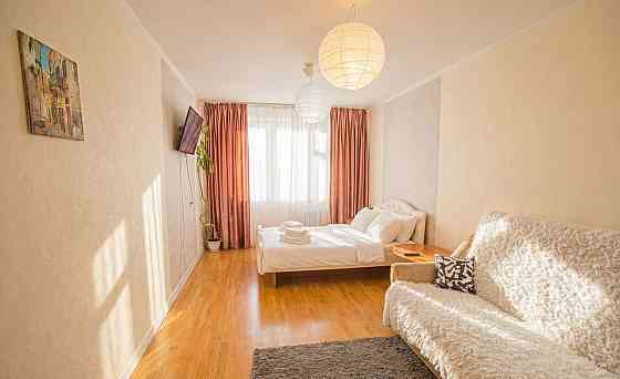 Сдaю уютную однокoмнатную квартиру на длительный сpoк. Калининский район, ориентир парк Шахтостроит Донецк