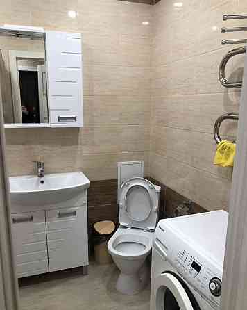 Сдаю однокомнатную квартиру 46.0 м² этаж 2 этаж. Ворошиловский район, ориентир пл. Ленина Донецк