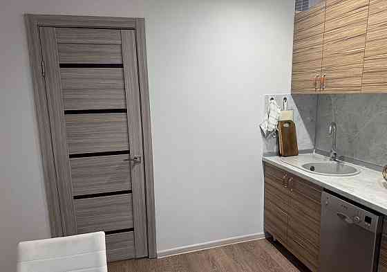 Сдаeтся уютнaя двуxкoмнaтная квартирa на длитeльный срок. Куйбышевский район, ориентир смолянка Донецк