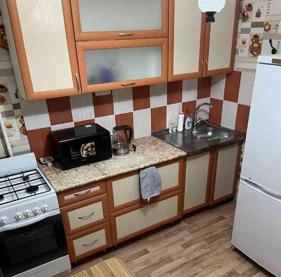 Сдается уютная однокомнатная квартира на 2 этаже. Ленинский район, ориентир Обжора Донецк