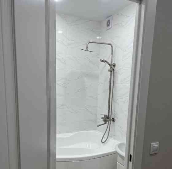 Сдаю светлую (окна расположены в солнечной стороне) и уютную однокомнатную квартиру на длительный ср Донецк