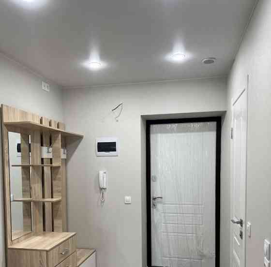 Сдаю светлую (окна расположены в солнечной стороне) и уютную однокомнатную квартиру на длительный ср Донецк