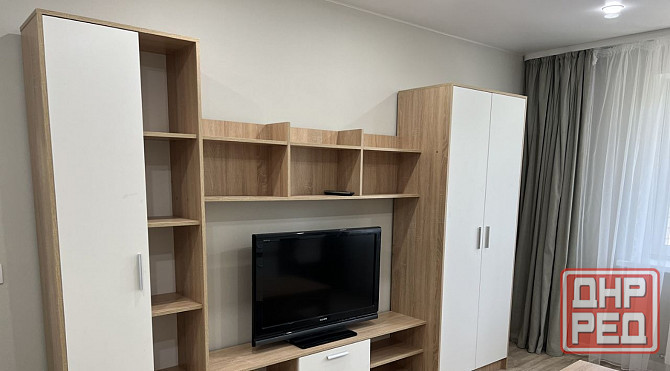 Сдаю светлую (окна расположены в солнечной стороне) и уютную однокомнатную квартиру на длительный ср Донецк - изображение 1