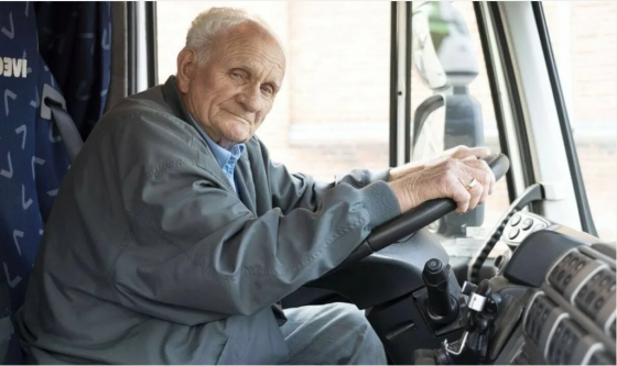 вакансия.Водитель категории .C.Камаз. 5 тыс рублей в день.донецк,макеевка. Донецк