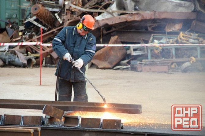 Требуются: токарь, фрезеровщик, плавильщик (сталевар), резчик, слесарь, грузчик, электрик, термист, Донецк - изображение 6