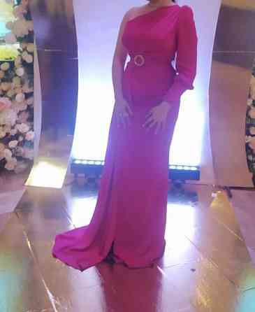 Вечернее красивое платье в хорошем состоянии Донецк