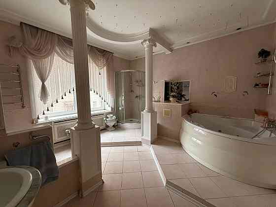 Продажа просторной 3х комнатной квартиры в центре города! Донецк