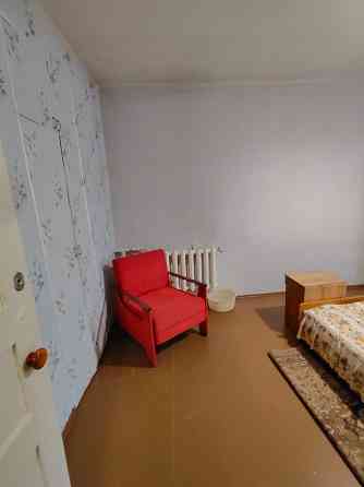 Срочно продам 2-х комнатную сталинку в Будённовском районе ( Южэлектросетьстрой) Донецк