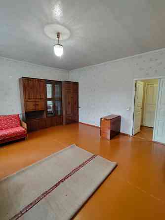 Срочно продам 2-х комнатную сталинку в Будённовском районе ( Южэлектросетьстрой) Донецк