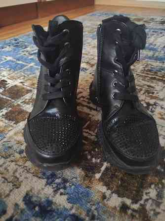 Весенние ботинки женские 35,5-36 размер Донецк