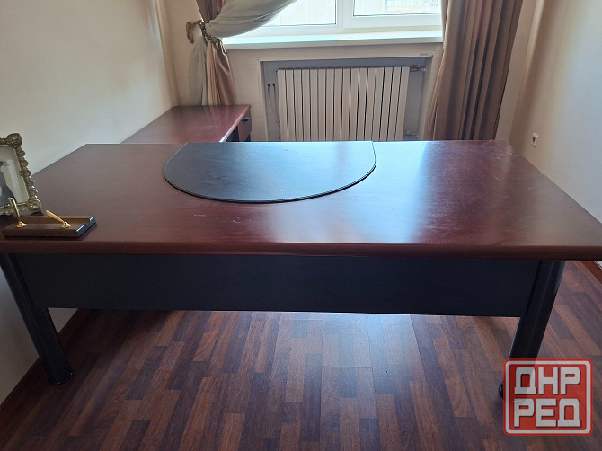 Продам комплект офисной мебели б/у Донецк - изображение 1