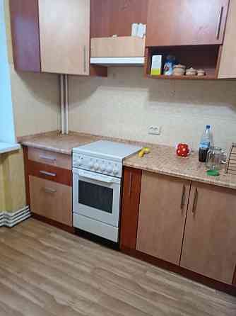 Сдам 1 ком крупногабаритная Текстильщик ост дск ул Ревякина с мебелью и техникой,кондиционер Донецк