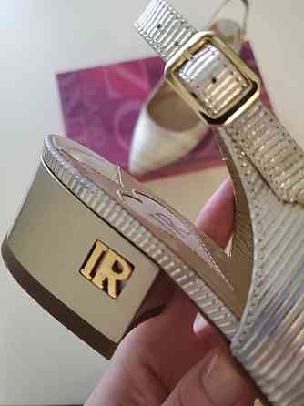 Туфли/босоножки р.37 Донецк