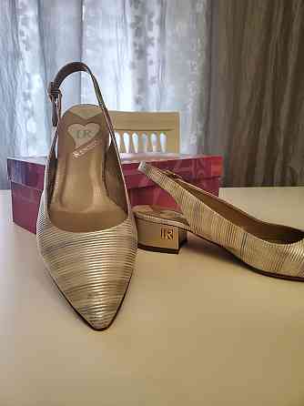 Туфли/босоножки р.37 Донецк