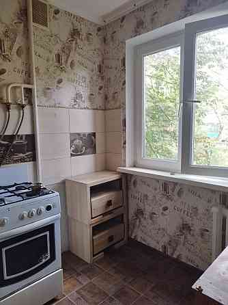 Сдам 1ком Семашко с ремонтом 3/5 с мебелью и техникой,вода холодная и горячая с колонкой Донецк