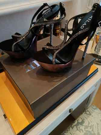 Туфли, новые, Италия, камни сваровски Донецк