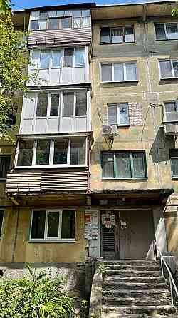 Продам 2ком Калининский р-он, б-р Шахтостроителей 10 Донецк