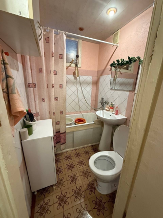 Продается уютная 2 -хкомнатная квартира в Калининском районе Донецк