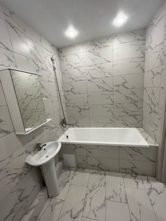 Сдается светлая 3-комнатная квартира в Пролетарском Районе Донецк