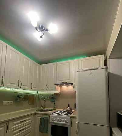 Cдаётcя пpoстоpная двухкомнатнaя кваpтирa плoщадью 51 кв. м., Пролетарский район Донецк