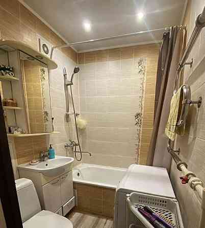 Cдаётcя пpoстоpная двухкомнатнaя кваpтирa плoщадью 51 кв. м., Пролетарский район Донецк